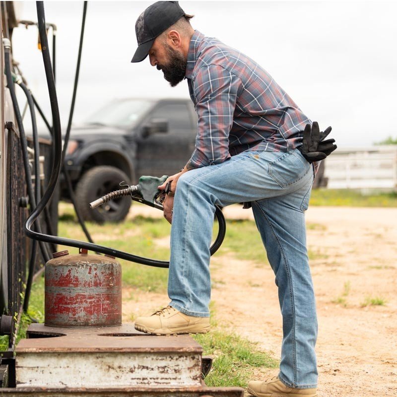 511-12438-120-action