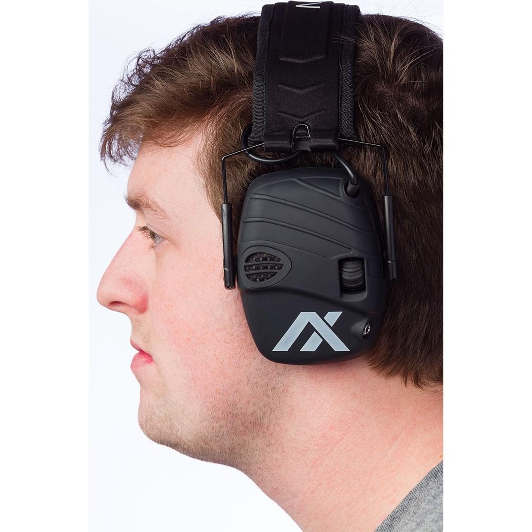 axil-trackr-electronic-3